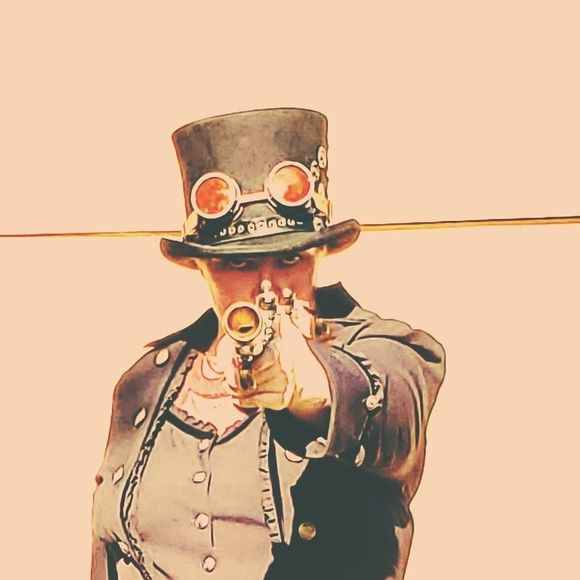 Meet your Posher, Uma Thorne - Picture 1 of 2